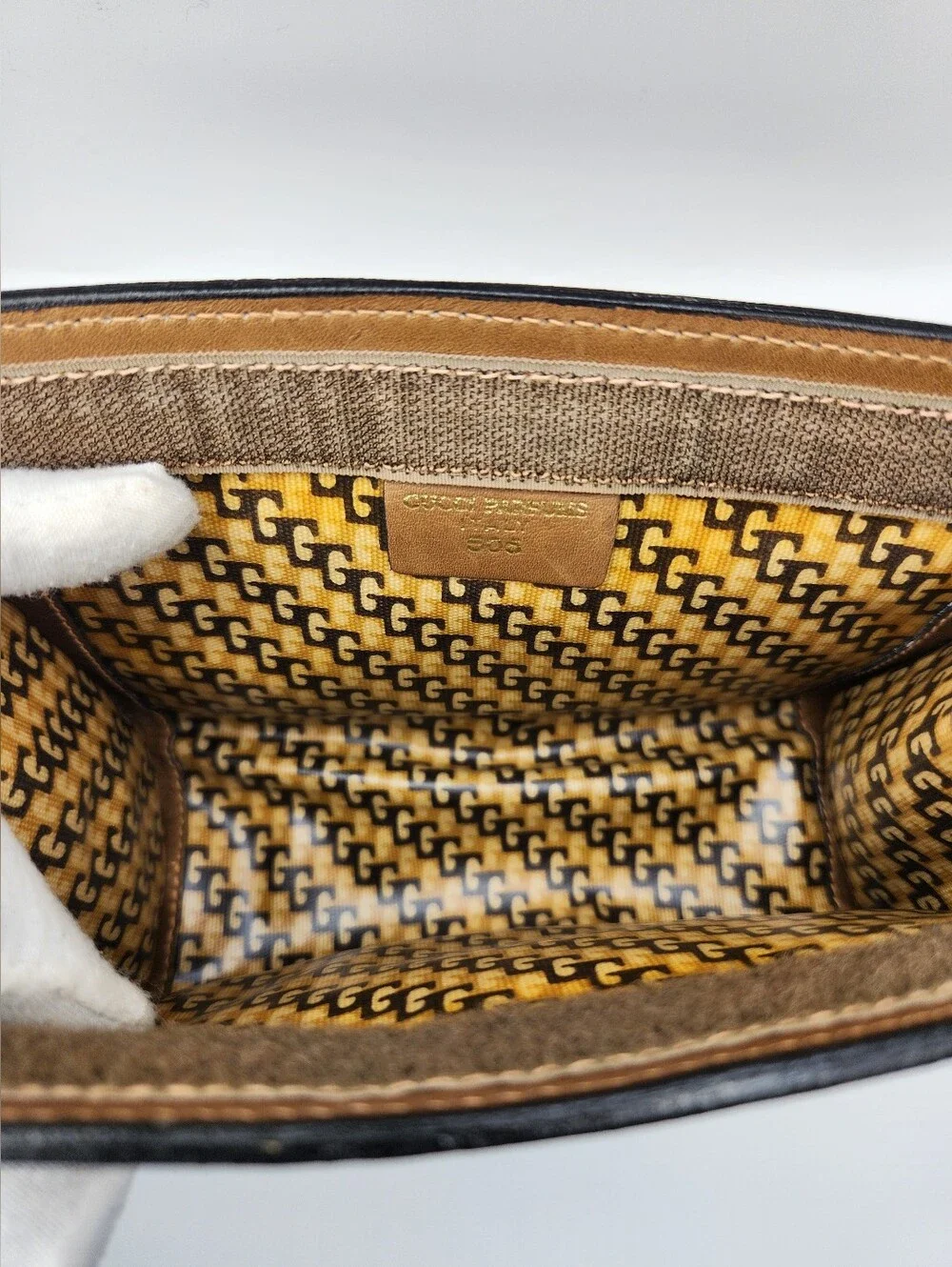 Vintage Gucci Sherry Line Velcro Suede Clutch